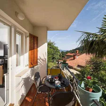 Apartament Impression *